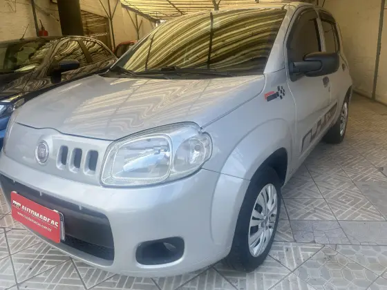 FIAT UNO 1.0 EVO VIVACE 8V FLEX 4P MANUAL FIAT UNO 1.0 EVO VIVACE 8V FLEX 4P MANUAL