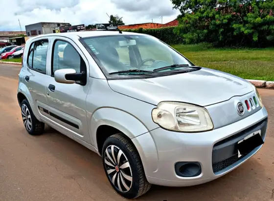 FIAT UNO 1.0 VIVACE 8V FLEX 4P MANUAL