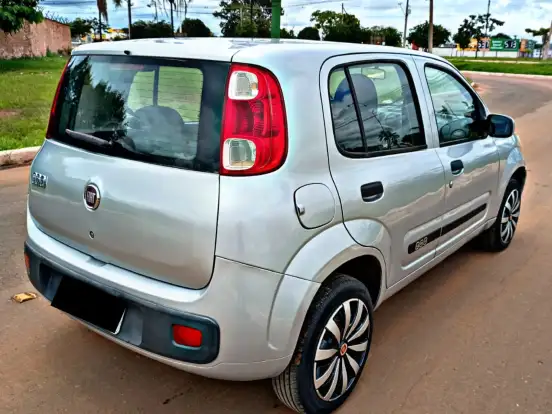 FIAT-UNO-1.0 VIVACE 8V FLEX 4P MANUAL FIAT-UNO-2010