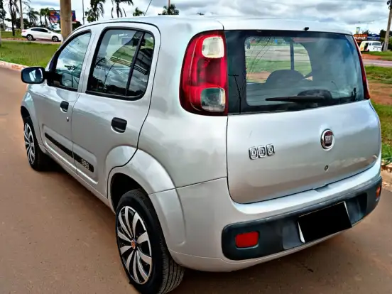 FIAT-UNO-1.0 VIVACE 8V FLEX 4P MANUAL FIAT-UNO-2010