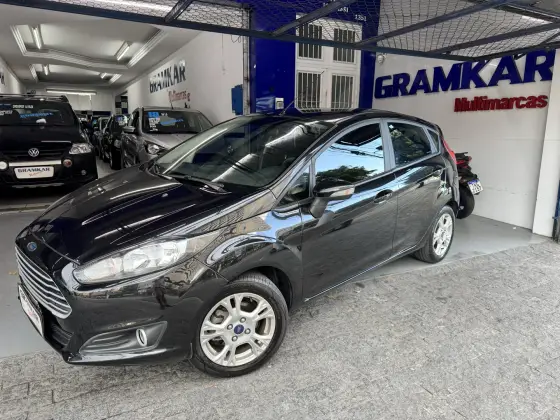 FORD FIESTA 1.6 SE HATCH 16V FLEX 4P POWERSHIFT