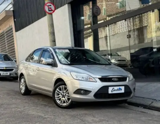 FORD FOCUS 2.0 GLX SEDAN 16V FLEX 4P AUTOMÁTICO