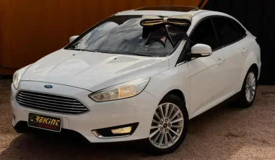 FORD FOCUS 2.0 TITANIUM PLUS FASTBACK 16V FLEX 4P POWERSHIFT