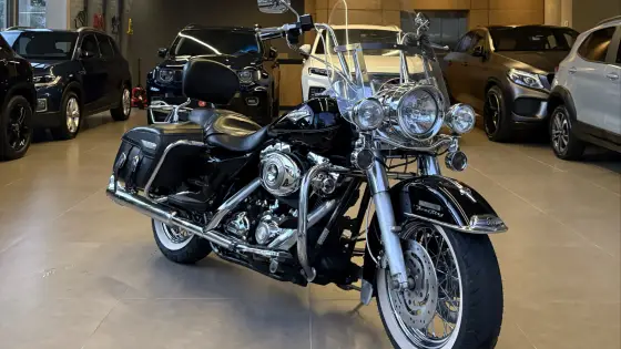 HARLEY-DAVIDSON ROAD KING CLASSIC 