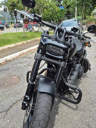 HARLEY-DAVIDSON SOFTAIL FAT BOB 107 