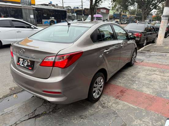 HYUNDAI-HB20S-1.0 COMFORT PLUS 12V FLEX 4P MANUAL HYUNDAI-HB20S-2017