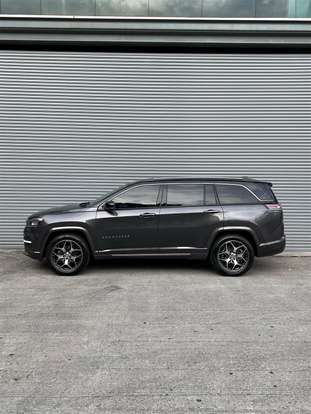 JEEP-COMMANDER-2025