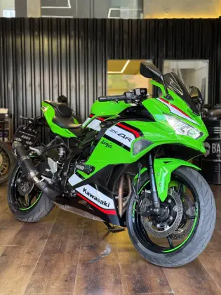 KAWASAKI NINJA ZX-4R KAWASAKI NINJA ZX-4R