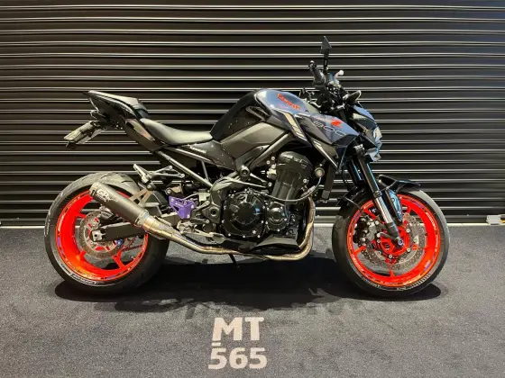 KAWASAKI Z900 