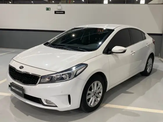 KIA CERATO 1.6 SX 16V FLEX 4P AUTOMÁTICO KIA CERATO 1.6 SX 16V FLEX 4P AUTOMÁTICO
