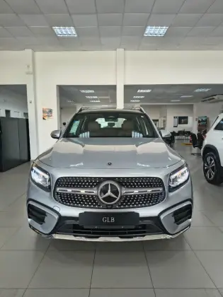 MERCEDES-BENZ GLB 220 2.0 MHEV AMG LINE 4MATIC 8G-DCT MERCEDES-BENZ GLB 220 2.0 MHEV AMG LINE 4MATIC 8G-DCT