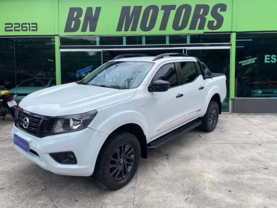 NISSAN FRONTIER 2.3 16V TURBO DIESEL X-GEAR EDITION CD 4X4 AUTOMÁTICO