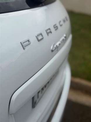 PORSCHE-CAYENNE-2012
