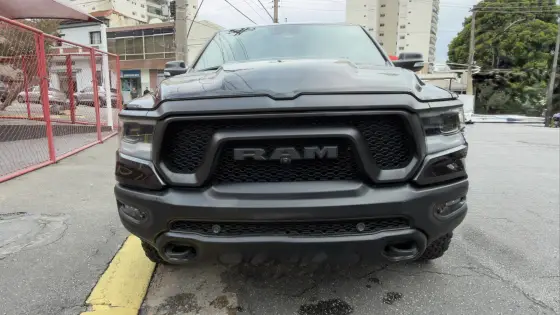 RAM 1500 5.7 V8 GASOLINA REBEL CD 4X4 AUTOMÁTICO