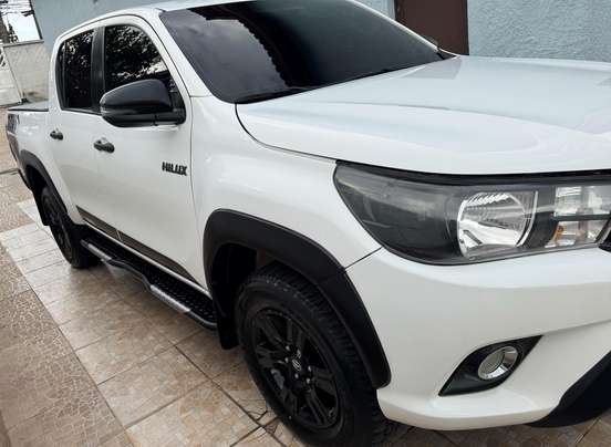 TOYOTA-HILUX-2.8 SR CHALLENGE 4X4 CD 16V DIESEL 4P AUTOMÁTICO TOYOTA-HILUX-2017