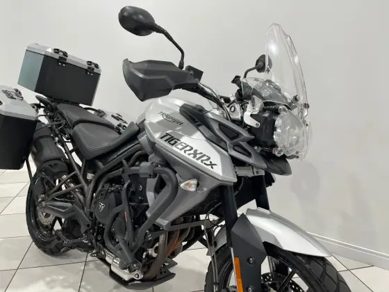 TRIUMPH TIGER 800 XRX 