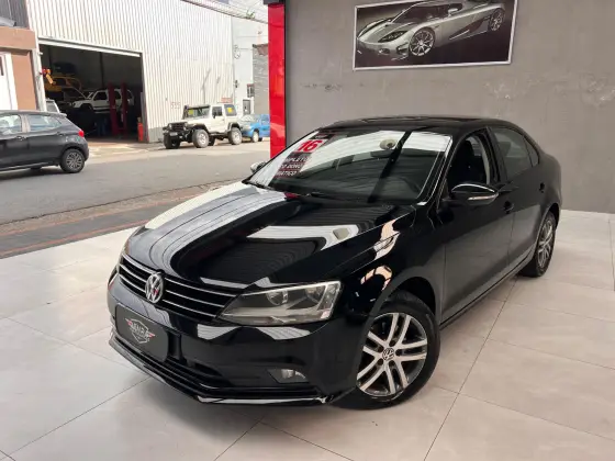VOLKSWAGEN JETTA 1.4 16V TSI TRENDLINE GASOLINA 4P TIPTRONIC VOLKSWAGEN JETTA 1.4 16V TSI TRENDLINE GASOLINA 4P TIPTRONIC