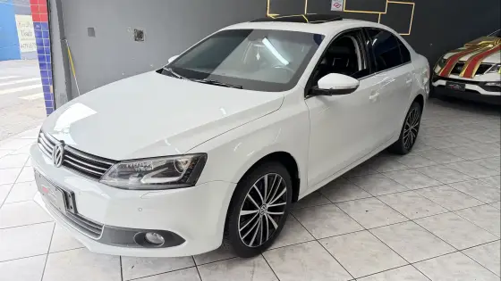 VOLKSWAGEN JETTA 2.0 TSI HIGHLINE 211CV GASOLINA 4P TIPTRONIC