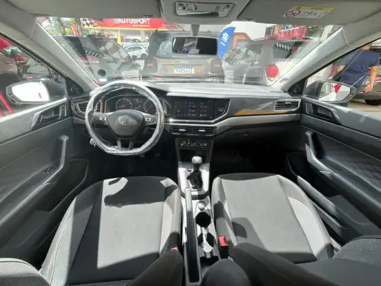 VOLKSWAGEN-POLO-2024