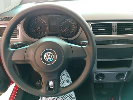 VOLKSWAGEN-FOX-2013