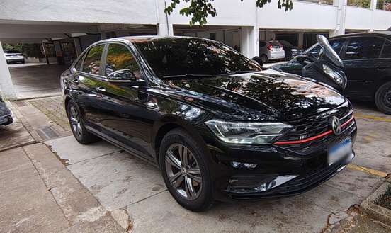 VOLKSWAGEN-JETTA-2018