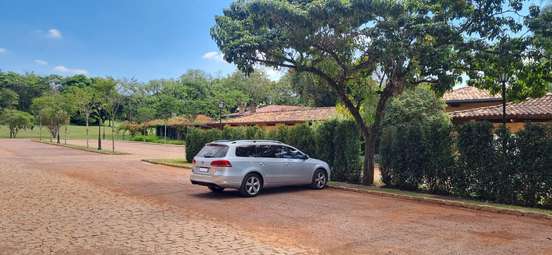 VOLKSWAGEN-PASSAT VARIANT-2011