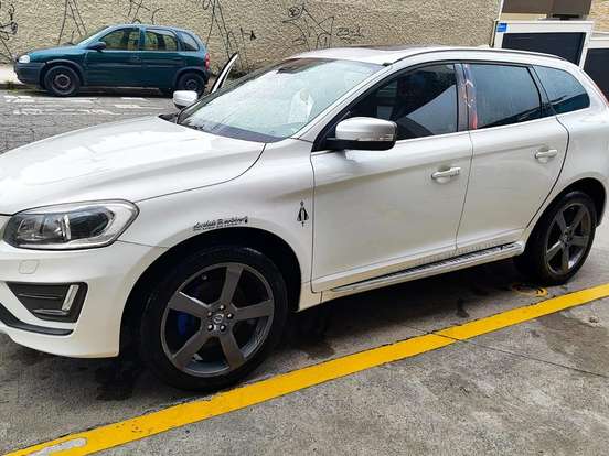 VOLVO-XC60-2.0 T5 R DESIGN TURBO GASOLINA 4P AUTOMÁTICO VOLVO-XC60-2013