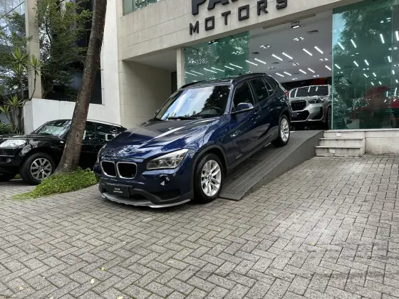 BMW X1 2.0 16V TURBO ACTIVEFLEX SDRIVE20I 4P AUTOMÁTICO BMW X1 2.0 16V TURBO ACTIVEFLEX SDRIVE20I 4P AUTOMÁTICO