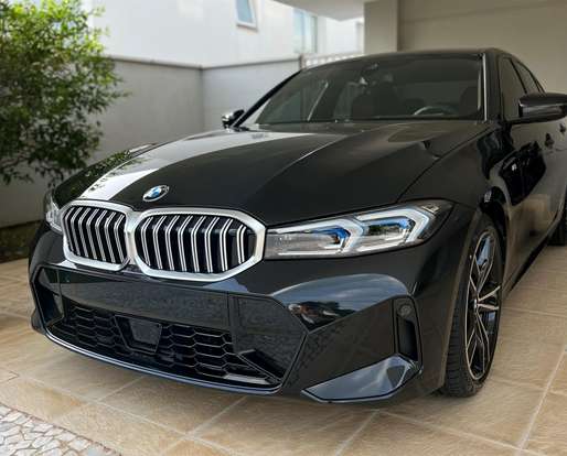 BMW-320i-2023
