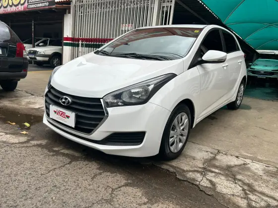 HYUNDAI HB20 1.0 COMFORT 12V FLEX 4P MANUAL HYUNDAI HB20 1.0 COMFORT 12V FLEX 4P MANUAL