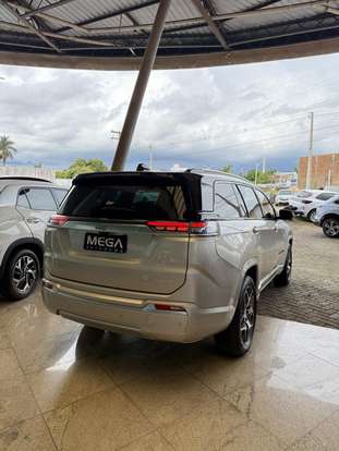 JEEP-COMMANDER-2024