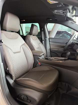 JEEP-COMMANDER-2024