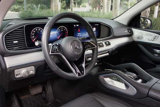 MERCEDES-BENZ-GLE 450d-2025