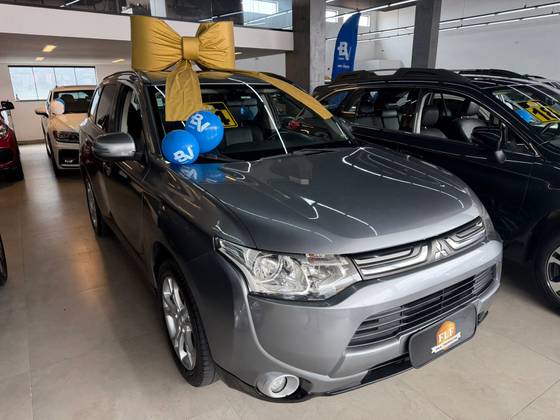 MITSUBISHI OUTLANDER 2.0 16V GASOLINA 4P AUTOMÁTICO MITSUBISHI OUTLANDER 2.0 16V GASOLINA 4P AUTOMÁTICO