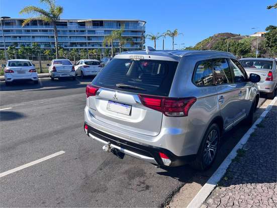 MITSUBISHI-OUTLANDER-2016