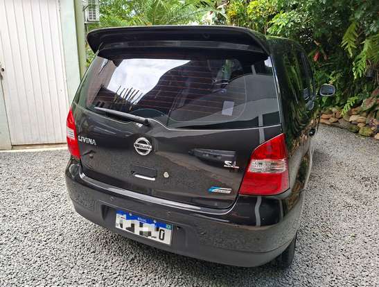 NISSAN-LIVINA-2009