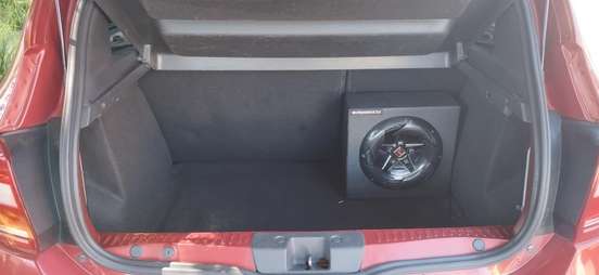 RENAULT-SANDERO-2014