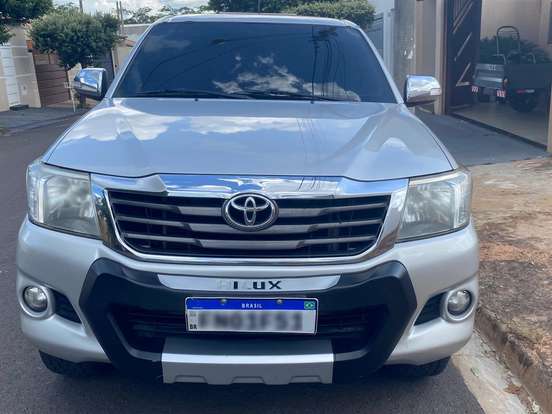 TOYOTA-HILUX-2.7 SRV 4X4 CD 16V FLEX 4P AUTOMÁTICO TOYOTA-HILUX-2014