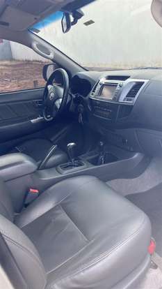TOYOTA-HILUX-2014