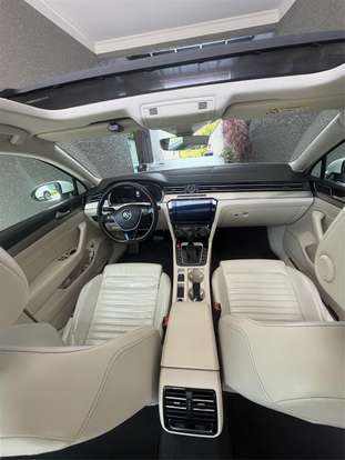 VOLKSWAGEN-PASSAT-2019