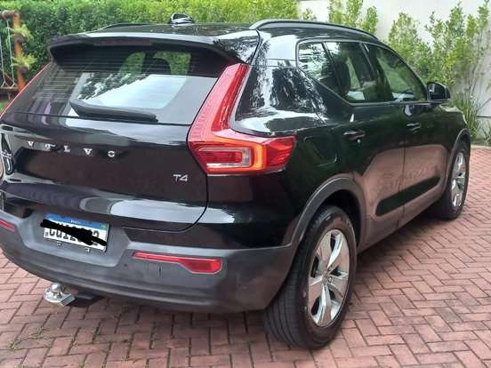 VOLVO-XC40-2.0 T4 GASOLINA GEARTRONIC VOLVO-XC40-2019
