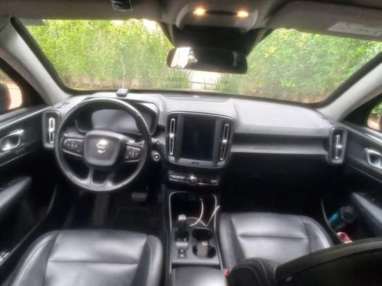 VOLVO-XC40-2.0 T4 GASOLINA GEARTRONIC VOLVO-XC40-2019