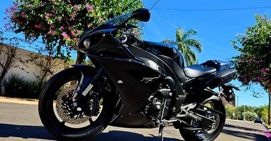 YAMAHA-YZF R1-2011