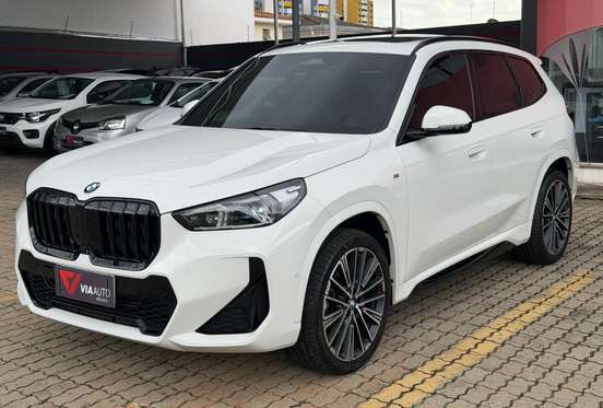 BMW-X1-2024