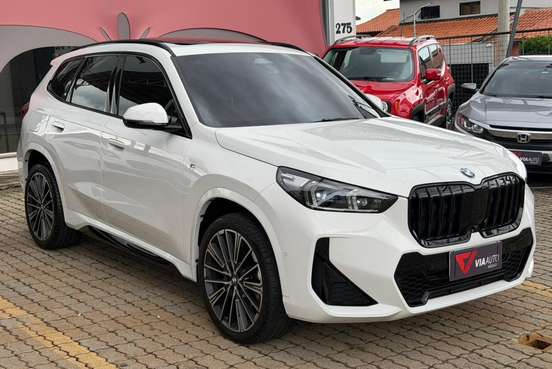 BMW-X1-2024