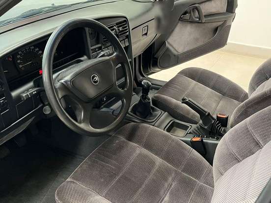 CHEVROLET-OMEGA-2.0 MPFI GL 8V GASOLINA 4P MANUAL CHEVROLET-OMEGA-1992