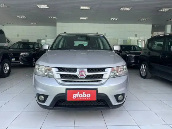 FIAT FREEMONT 2.4 EMOTION 16V GASOLINA 4P AUTOMÁTICO