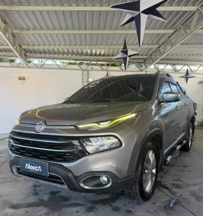FIAT TORO 2.0 16V TURBO DIESEL RANCH 4WD AT9 FIAT TORO 2.0 16V TURBO DIESEL RANCH 4WD AT9