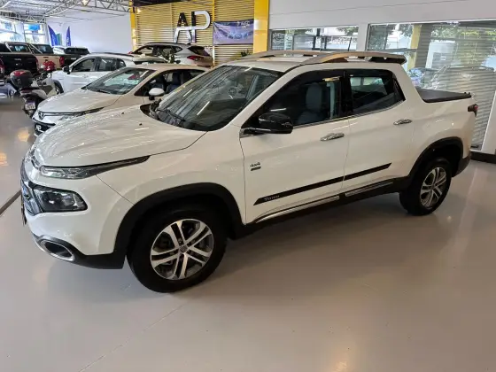 FIAT TORO 2.0 16V TURBO DIESEL VOLCANO 4WD AT9