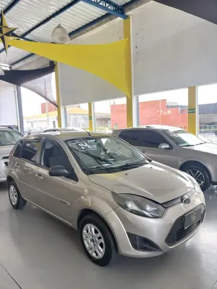 FORD FIESTA 1.0 ROCAM HATCH 8V FLEX 4P MANUAL